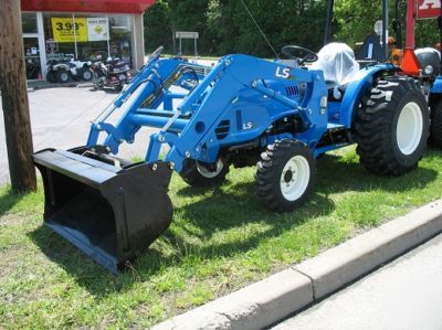 Ls C3030 tractor loader package with 5 year warranty