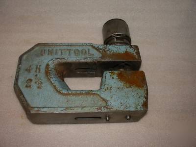 Unittool- 4 h 2 1/2 -press brake tool-punching unit 