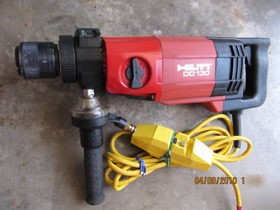 Hilti dd 130 cord drill & rijs wet & dry system nice