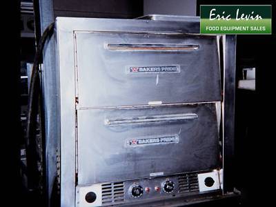 1 pizza oven bakers pride P44S, elec, only 5 yrs.old 