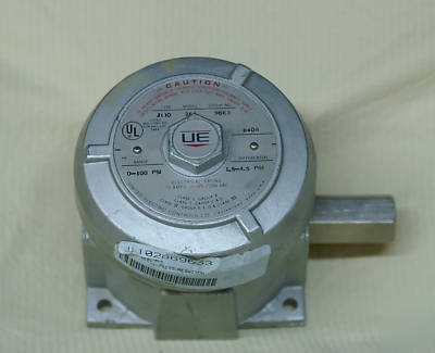 New united electric J110-266-9663 pressure switch 