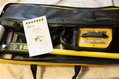 New * * pipehorn 800-h pipe & cable locator package
