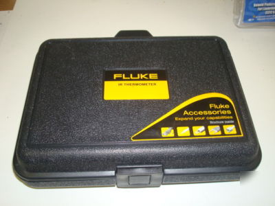 Fluke 561 ir thermometer w/ manual & case exc. cond 