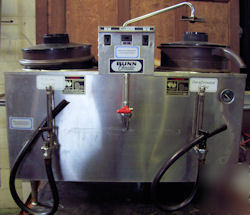 Bunn U3 twin 3 gallon coffee brewing machine urn 240V
