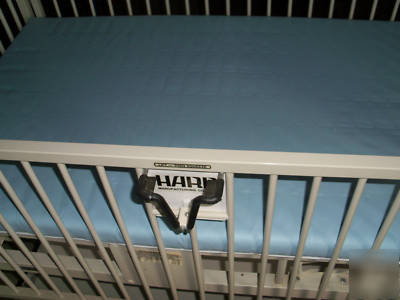 Hard hospital grade crib infant bed homecare baby-youth