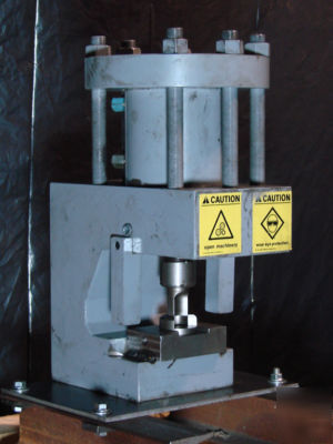 Radius corner notcher - c frame hydraulic press 12 ton