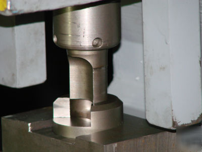 Radius corner notcher - c frame hydraulic press 12 ton