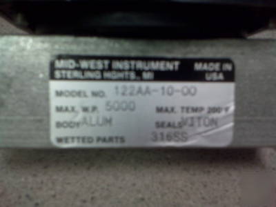 New mid-west instrument dp gauge 100 psid model 122 