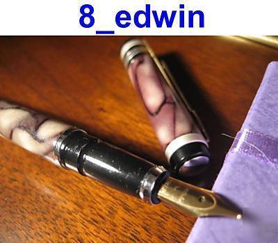 Classic light burgundy & green marbled fountain pen D15