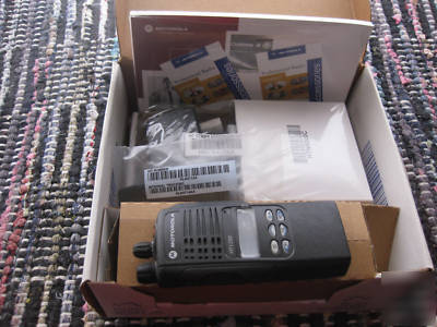 New motorola HT1250 uhf portable radio w/ accessories