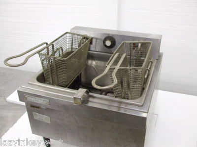 Toastmaster - model 1427 - counter top - deep fryer