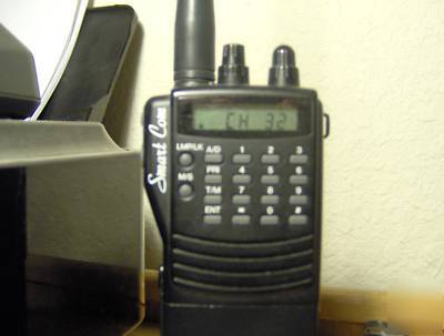 Smartcomm SCU32B uhf 32 ch 4 watt radio good battery