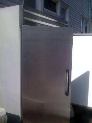 Beverage air ss double door upright refrigerator 