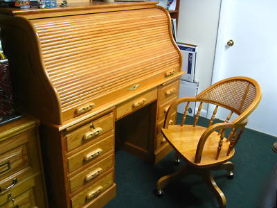 Oak rolltop desk & chair (chicago, il - pickup only )