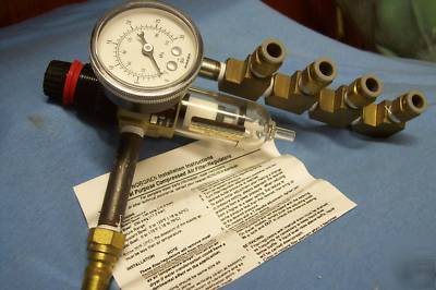 New norgren filter regulator w/ press gauge 0-30 psi / 