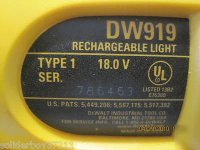 Dewalt DW919 18V flexible flashlight floodlight light