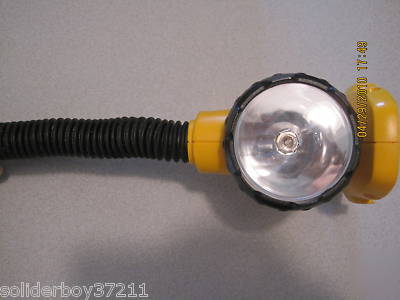 Dewalt DW919 18V flexible flashlight floodlight light
