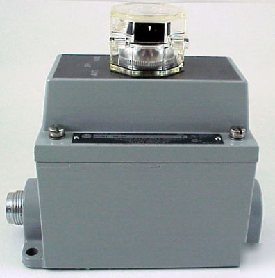 Allen bradley haz-loc 3-pos switch 800H-JP2KB7 NP30 nos