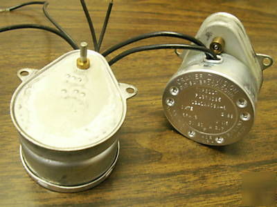 Cramer synchronous clock motor 115V 3-rpm 1/8