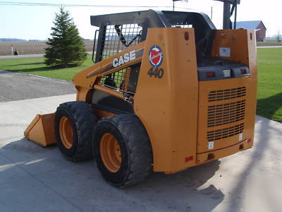 2007 case 440 skid loader choice of 2 140 & 277 hrs