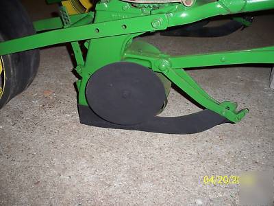 Two row 3 point john deere planter foodplot no 