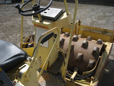 Bank repo '96 bomag 124 pdb vibratory compaction roller