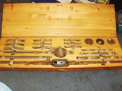 Greenfield tap and die set 1-1/8 to 1-1/2 vermont taps 