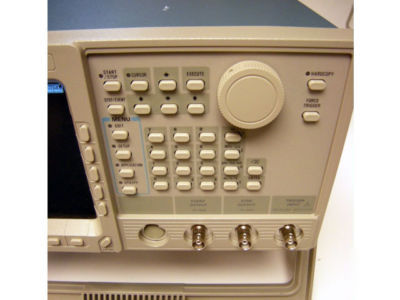 Tektronix DG2020 data generator with option 02