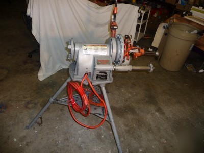 Ridgid 300 pipe threader wi tri stand & cutter T2 NICE1