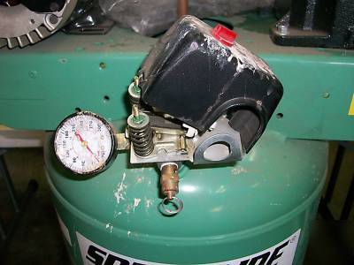 Air compressor ~ speedaire model 4B233E ~ 2 hp ~ 30 gal