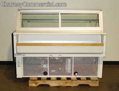 Refrigerated display case cooler deli cake cooler