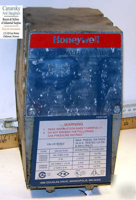 New 1 honeywell V4055A 1064 3 fluid power gas valve 