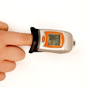Checkmate spo 1000 fingertip pulse oximeter free case