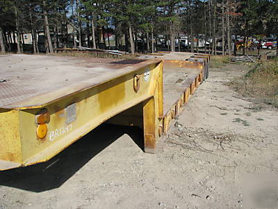 Load king 353DR35 ton tri axle lowboy w/ side extenders