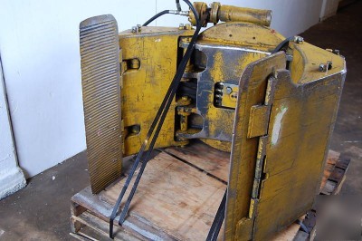 Forklift / forktruck paper rotating 360 degree clamp