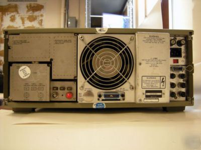 Hp agilent 8663A high-performance signal generator: