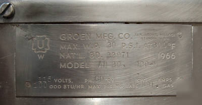 Groen 30 gallon jacketed steam kettle - natural gas 