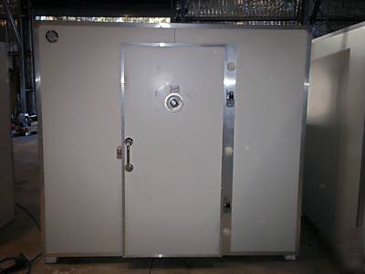New brand coolrooms 2.4M x 2.4M x 2.1M high inc refrig