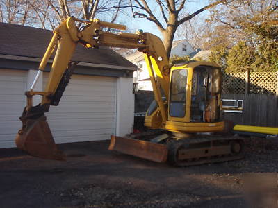 Komatsu PC75UU2 a/c and radio