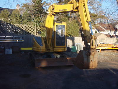 Komatsu PC75UU2 a/c and radio