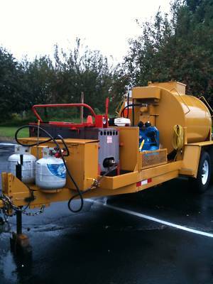 Asphalt sealer and hot box