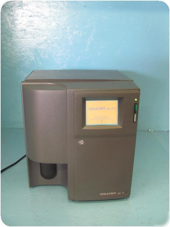 Beckman coulter act 8 hematology analyzer