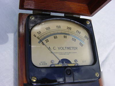 Vintage 1945 ac voltmeter- really nice 