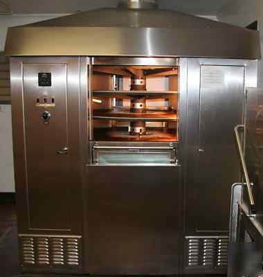 Pizza oven - rotoflex rotating deck - slightly used