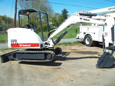 2007 bobcat 329G mini excavator 1071 hrs very nice 