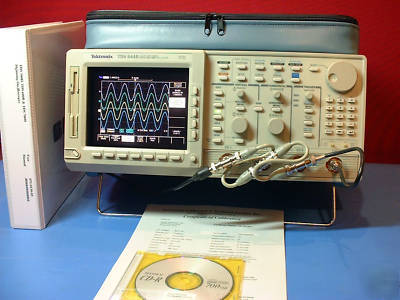 Tektronix TDS644B 500MHZ 4CH digital color oscilloscope