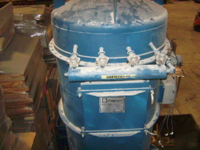 Environmental dust filter collector w/ rotary airlock