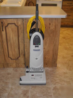 Lindhaus dynamic 380 electronic vacuum cleaner 