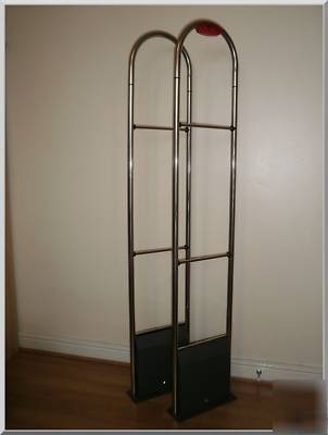 New retail shop eas tagging system package 8.2 mhz