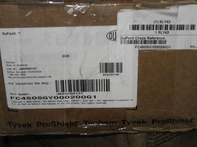 (200) dupont shoe covers, 6LY43